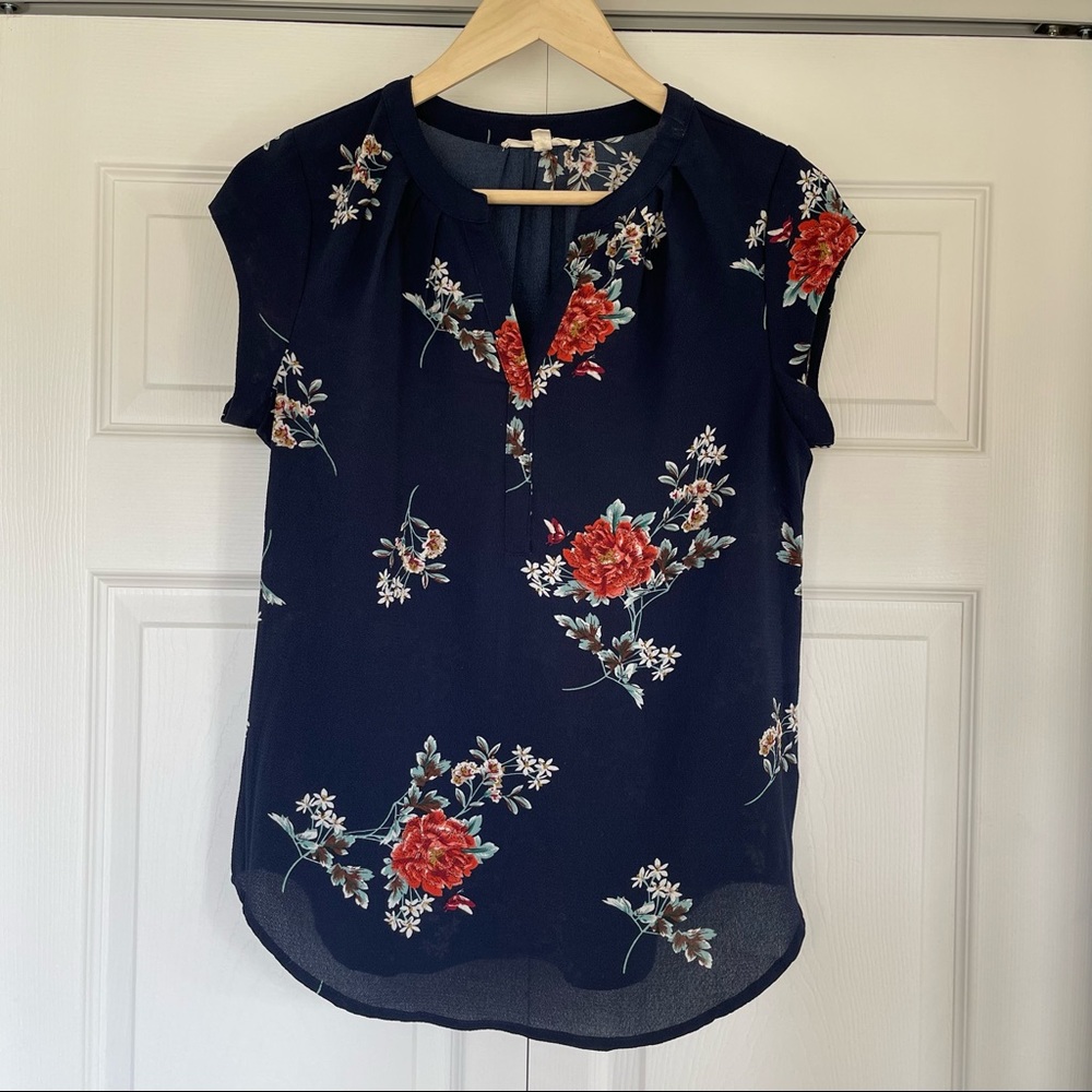Fun2Fun Split Neck Short Sleeve Top